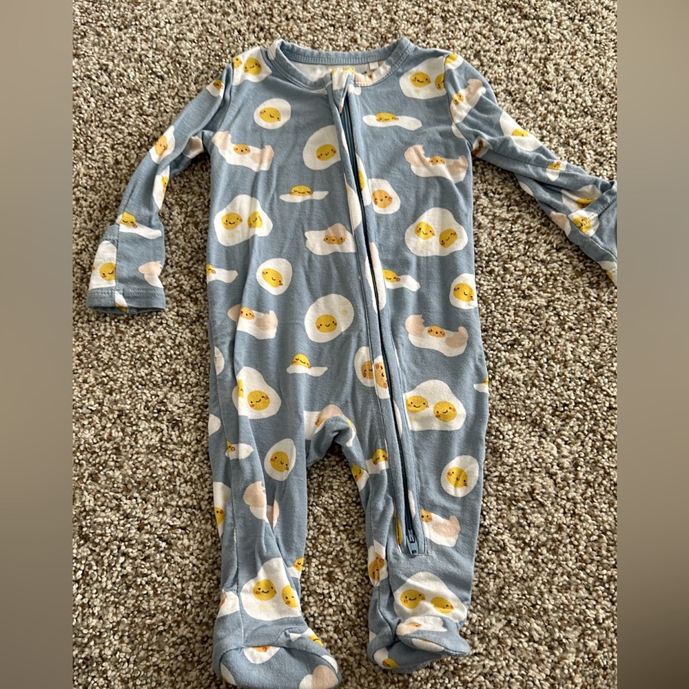 Angel dear footie sleeper size 0-3 months